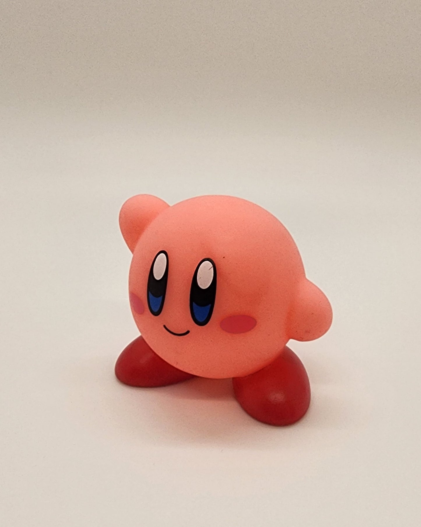 Kirby Waving Vinyl Figure